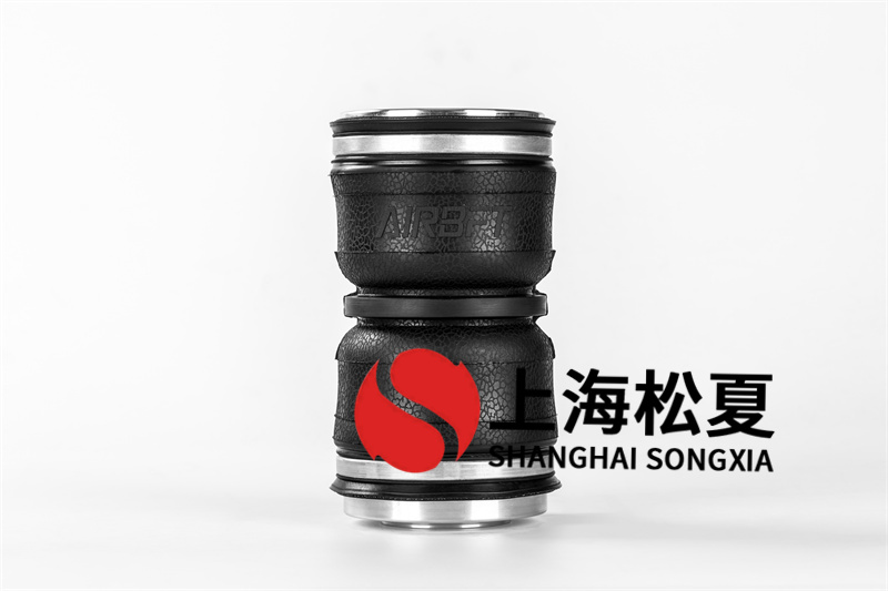 南通大型直線振動篩使用SK105型橡膠氣胎.jpg
